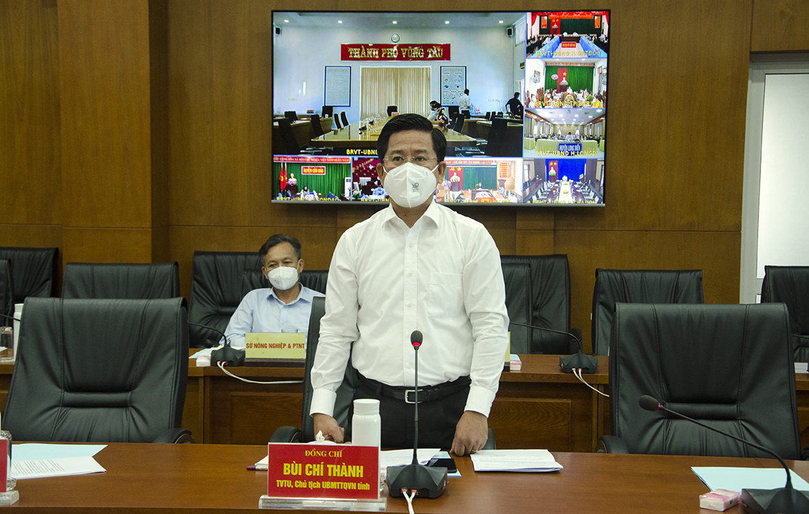 Ông Bùi Chí Thành, Ủy viên Ban Thường vụ Tỉnh ủy, Chủ tịch UBMTTQ Việt Nam tỉnh đề nghị, tiếp tục quan tâm hỗ trợ người chịu ảnh hưởng bởi dịch COVID-19, trong đó có người thân của những bệnh nhân đã tử vong.