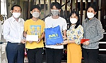 Sẻ chia và yêu thương