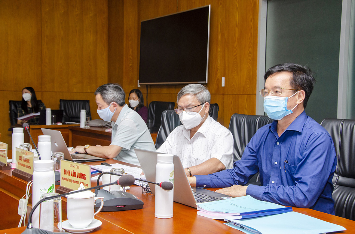 Đại diện đại diện các vụ, ban Đảng Trung ương tham dự hội nghị.