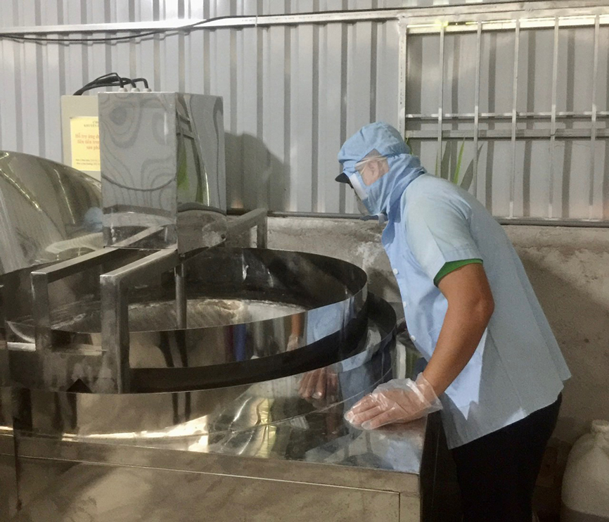 Từ nguồn vốn hỗ trợ khuyến công, cơ sở kinh doanh Sa Kê Toàn Cầu đã có điều kiện đầu tư máy móc để nâng cao hiệu quả sản xuất.