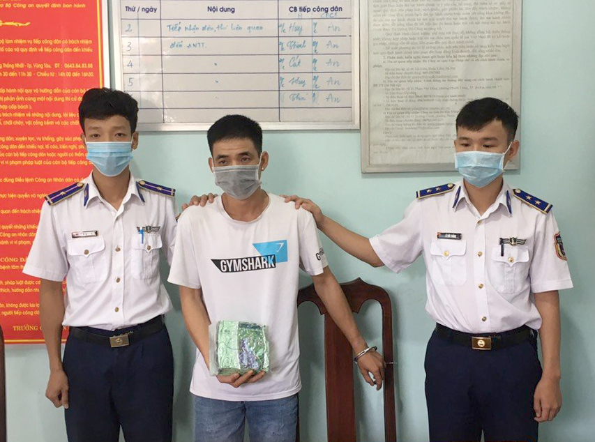 Đoàn Đặc nhiệm PCTP ma túy số 3 bắt giữ đối tượng tàng trữ trái phép chất ma túy hồi tháng 5/2021.