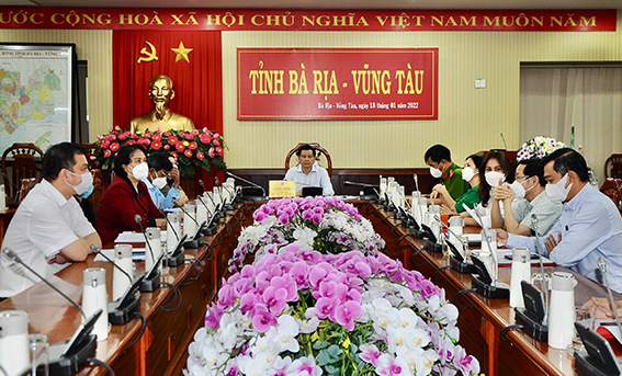 Ông Trần Văn Tuấn, Phó Chủ tịch UBND tỉnh, chủ trì tại điểm cầu  Bà Rịa - Vũng Tàu.