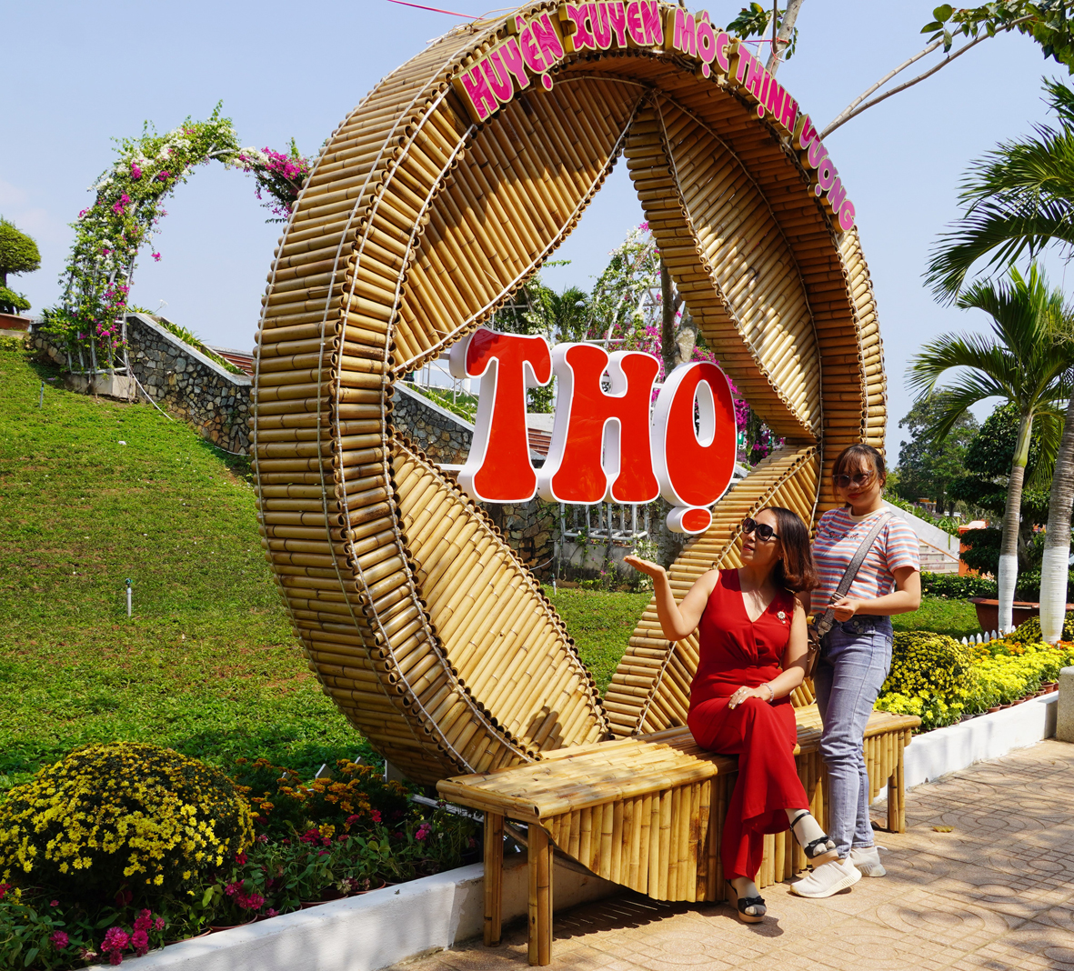 Khu vực công viên Bờ Hồ (thị trấn Phước Bửu, huyện Xuyên Mộc) có nhiều tiểu cảnh đẹp để người dân dạo chơi, chụp ảnh.