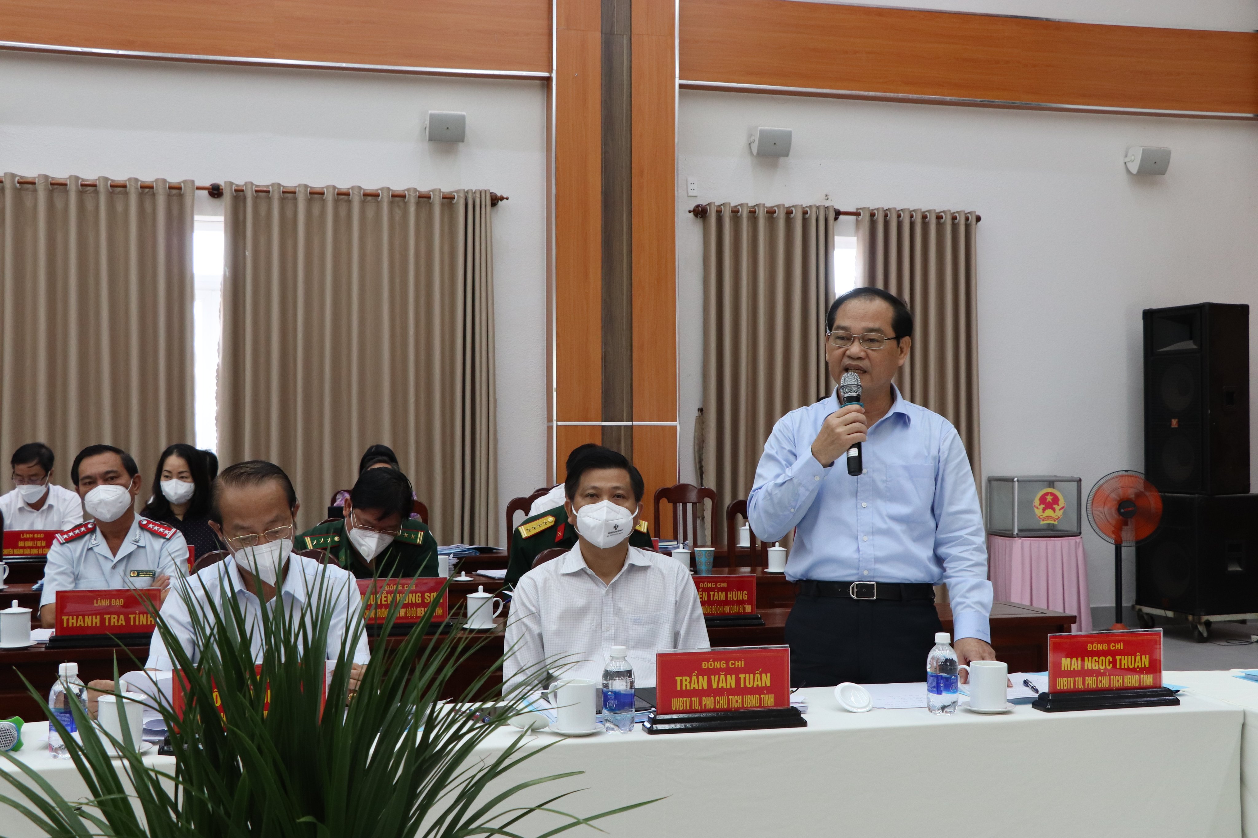 Ông Mai Ngọc Thuận, Ủy viên Ban Thường vụ Tỉnh ủy, Phó Chủ tịch HĐND tỉnh phát biểu tại buổi làm việc.