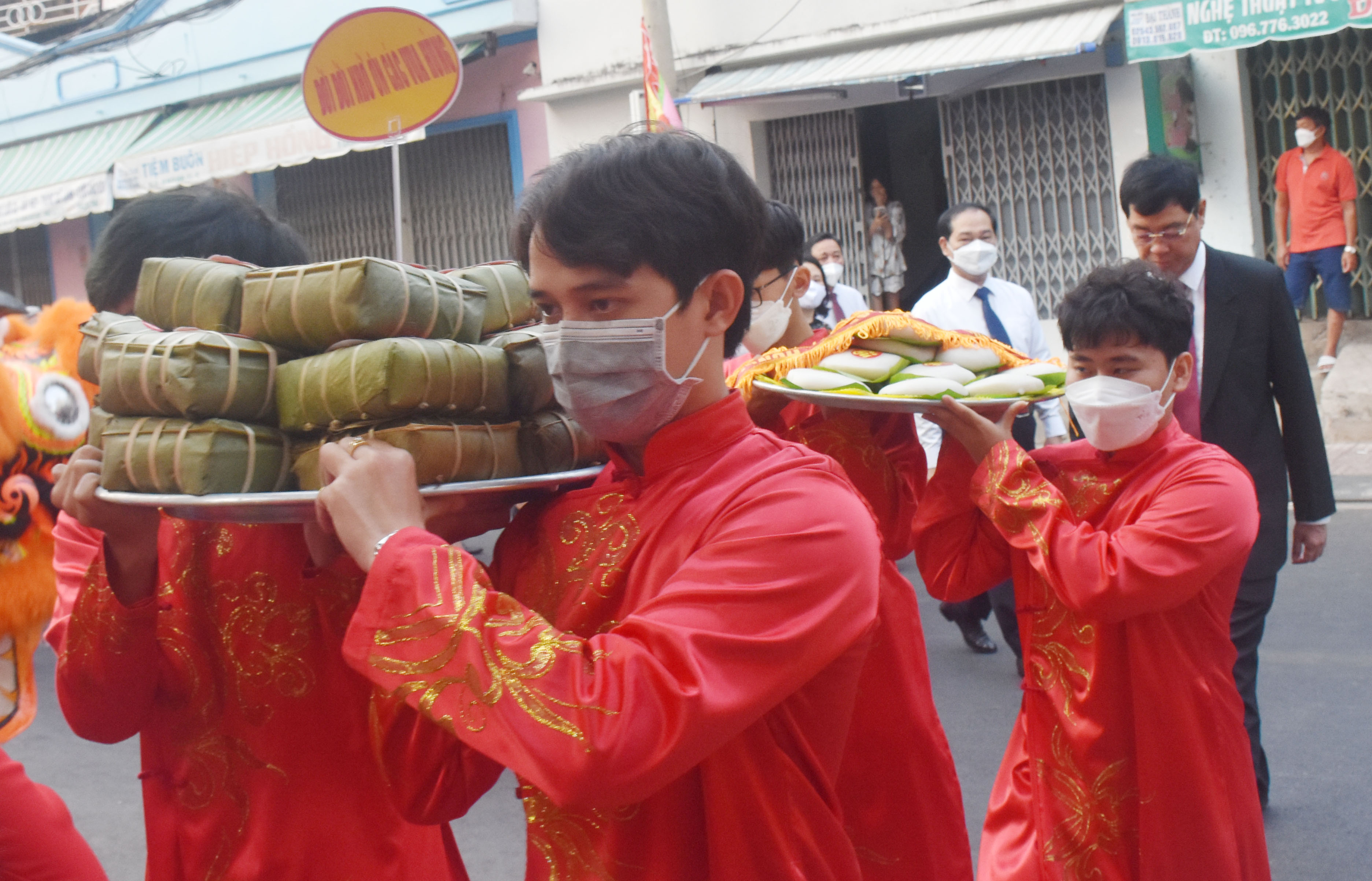 Bánh chưng và bánh giầy là những lễ vật không thể thiếu trong Lễ Giỗ Tổ Hùng Vương.