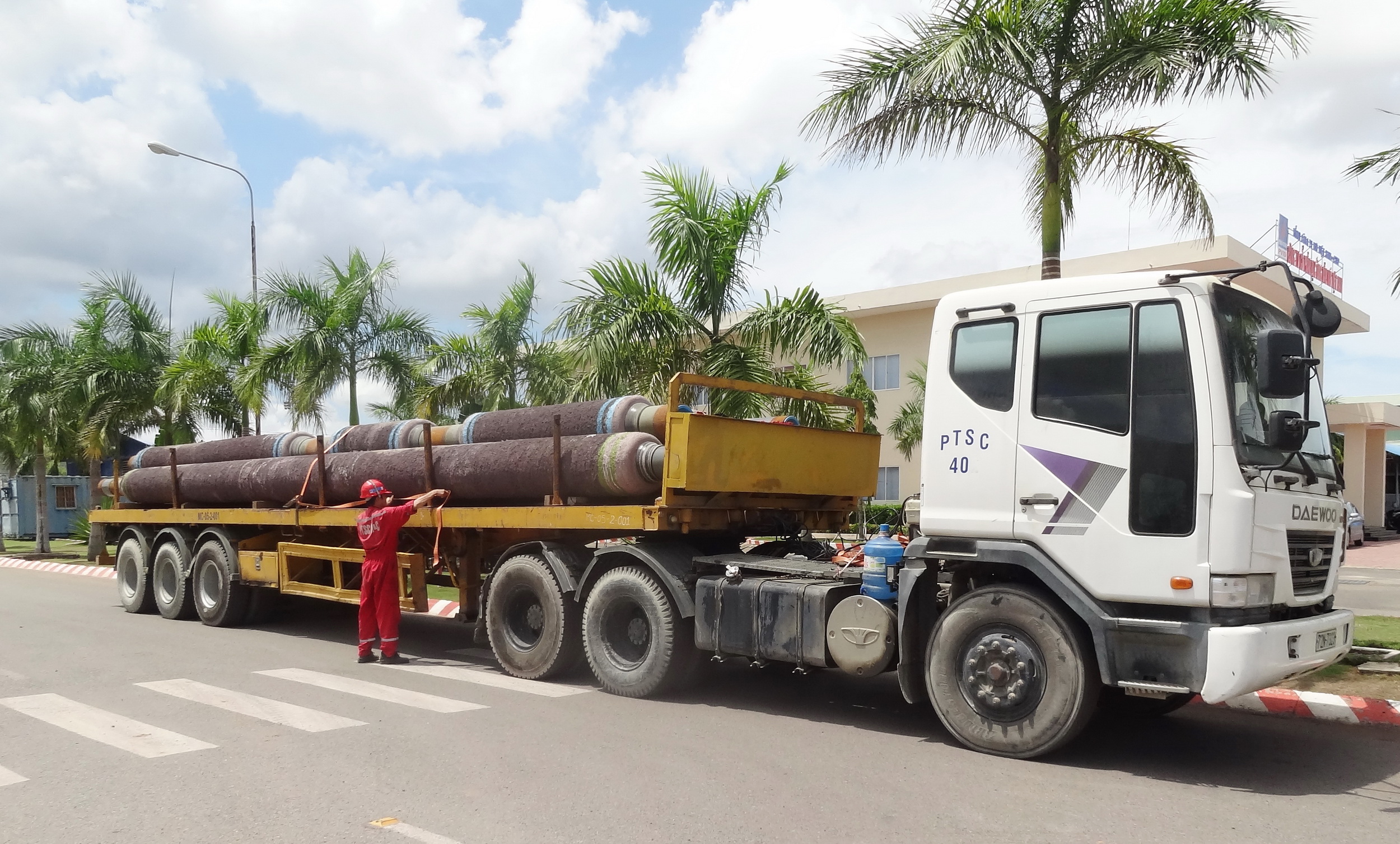 Sản phẩm bọc ống dầu khí của PVCoating.
