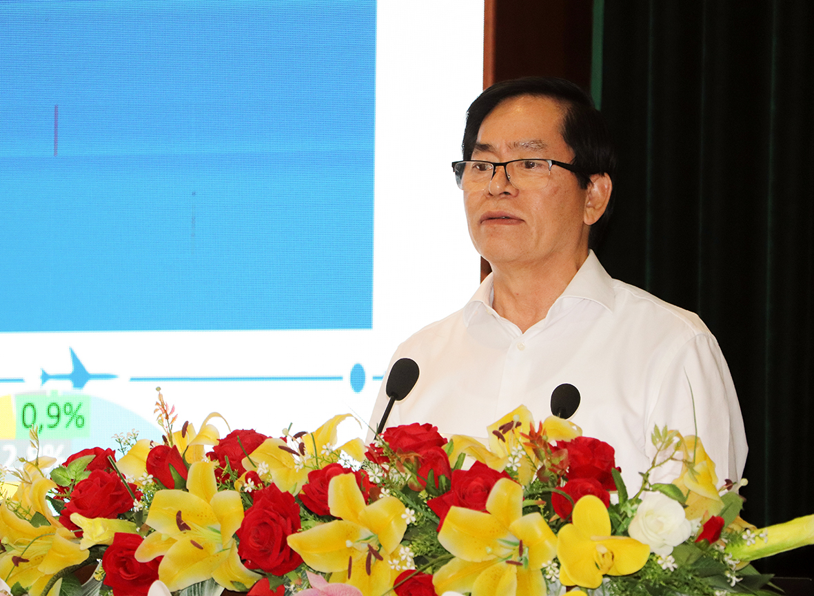 Ông Phạm Viết Thanh, Ủy viên Trung ương Đảng, Bí thư Tỉnh ủy phát biểu kết luận cuộc họp.