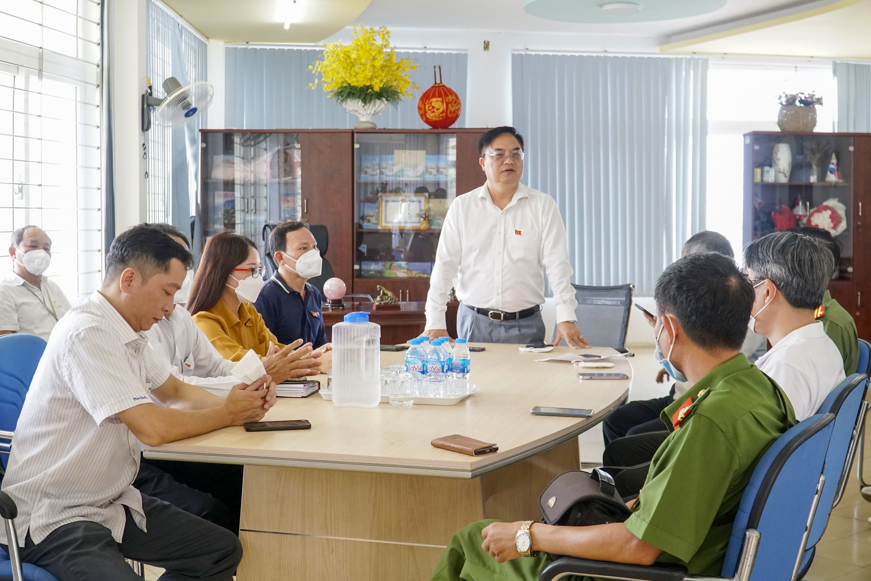 Sáng 30/4, ông Hoàng Vũ Thảnh, Chủ tịch UBND TP. Vũng Tàu thăm, động viên các lực lượng làm nhiệm vụ trong dịp lễ.