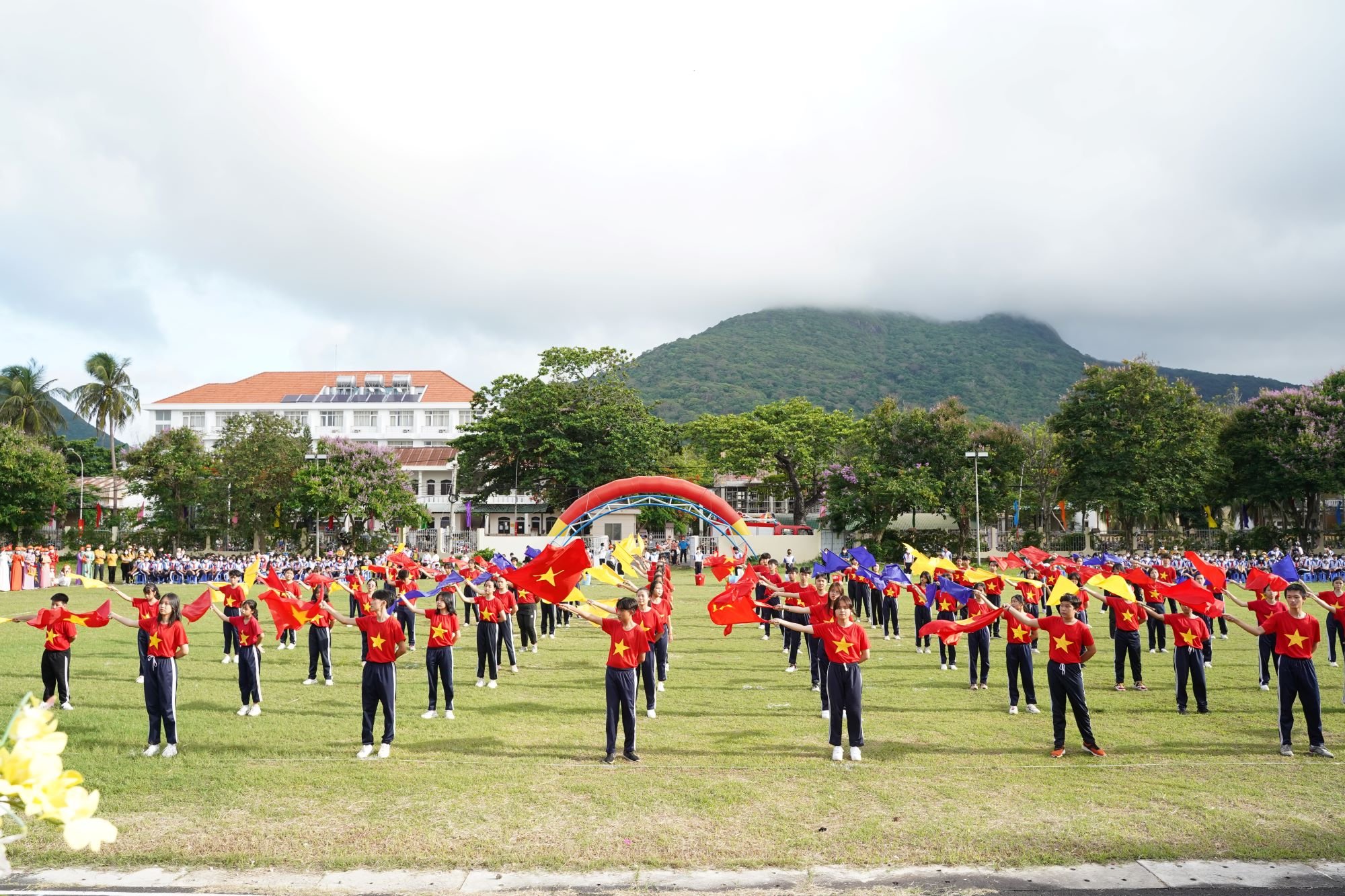Màn đồng diễn tại lễ khai mạc.