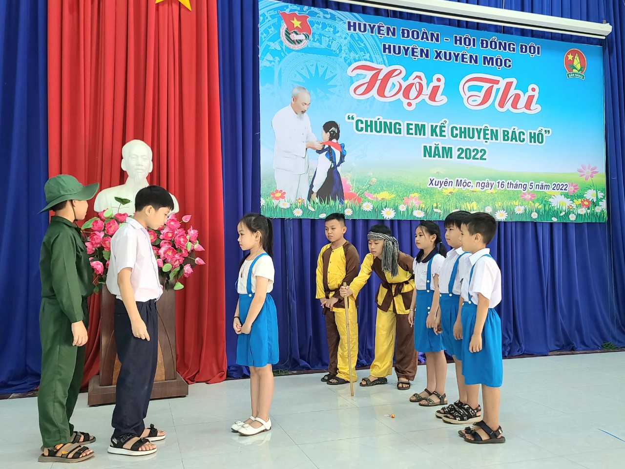 Hoạt cảnh mẩu chuyện 