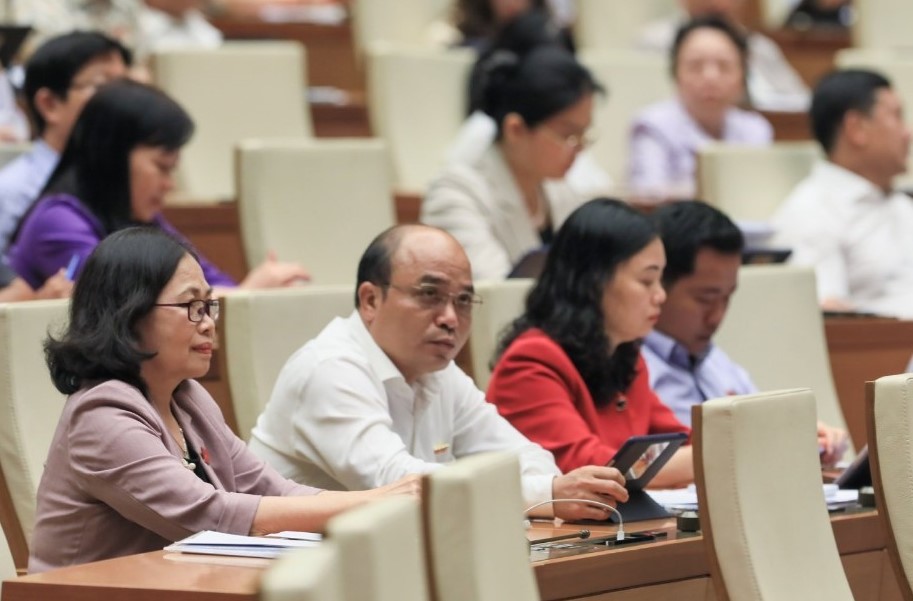 Đoàn ĐBQH tỉnh BR-VT tham dự tại phiên họp ngày 24/5. Ảnh: CHÂU VŨ