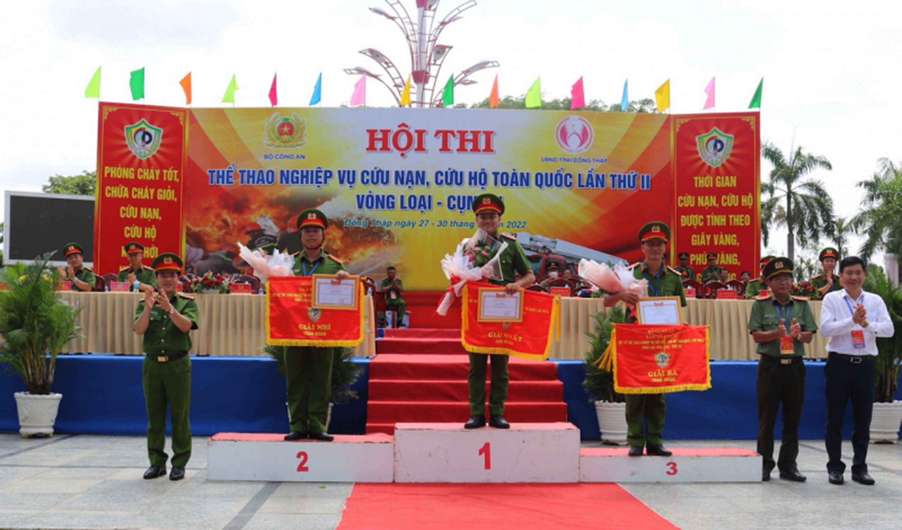 Đoàn Công an tỉnh Bà Rịa-Vũng Tàu được trao giải nhất toàn đoàn tại hội thi.