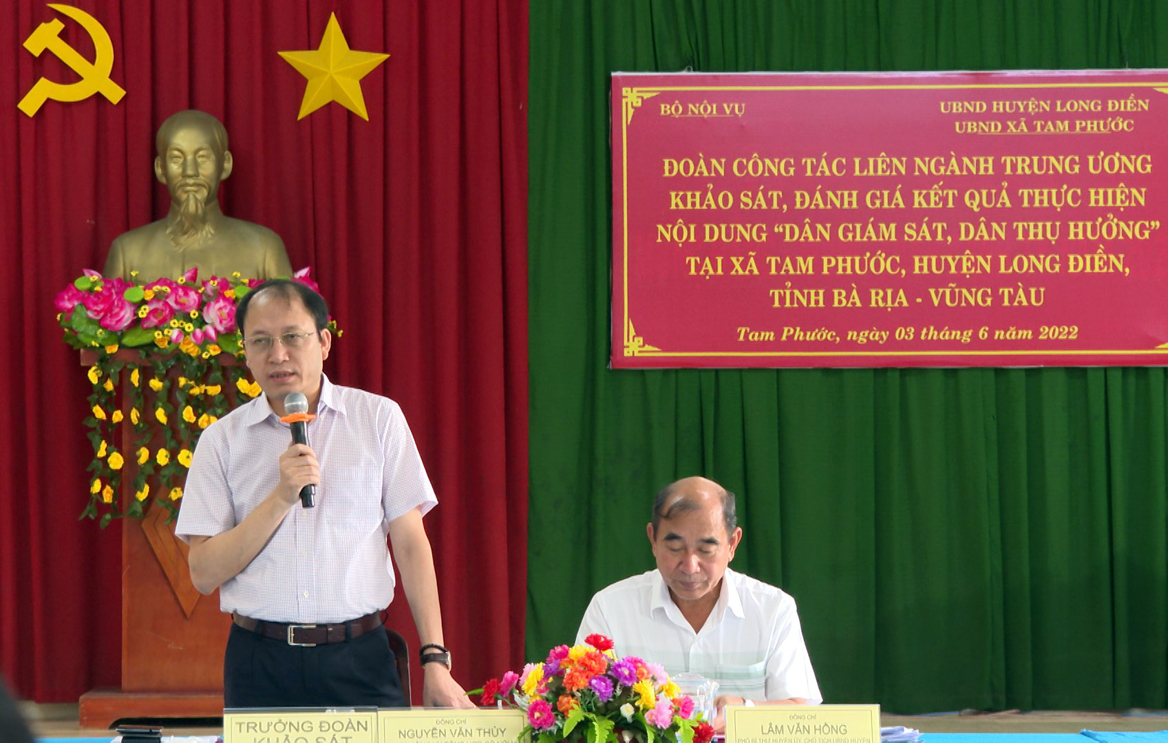 Ông Nguyễn Văn Thủy, Vụ trưởng Vụ Tổng hợp, Bộ Nội vụ phát biểu tại buổi làm việc.