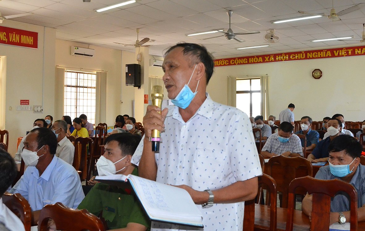 Cử tri Bùi Xuân Hòa, khu phố 4, phường 10, TP. Vũng Tàu đề nghị chính quyền các cấp cần có biện pháp mạnh để xử lý các xe tự chế bán hàng rong mở loa gây ô nhiễm tiếng ồn ở khu dân cư. Ảnh: CẨM NHUNG.