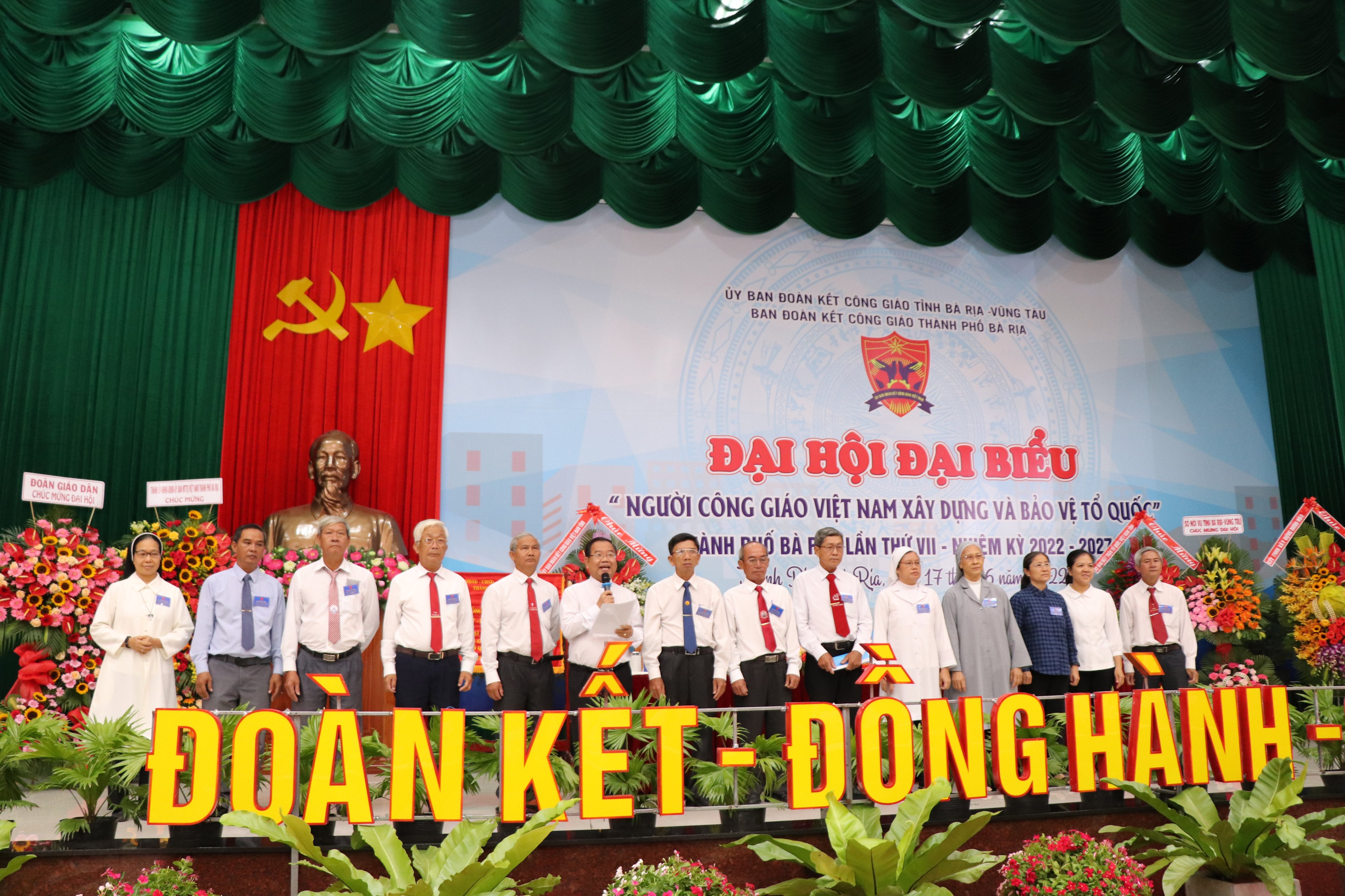 Ban Đoàn kết Công giáo TP. Bà Rịa nhiệm kỳ 2022-2027 ra mắt Đại hội.