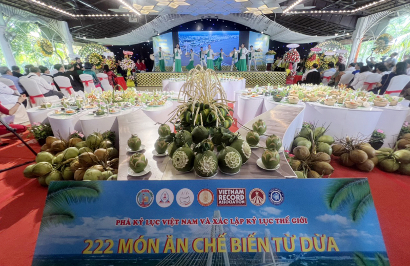 222 món ăn chế biến từ dừa.