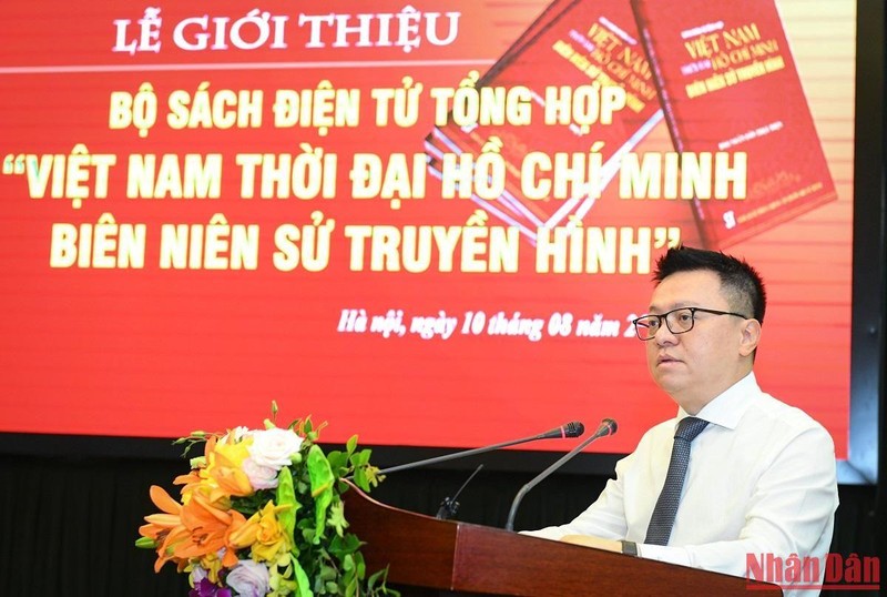 Tổng Biên tập Báo Nhân Dân Lê Quốc Minh phát biểu tại buổi lễ.