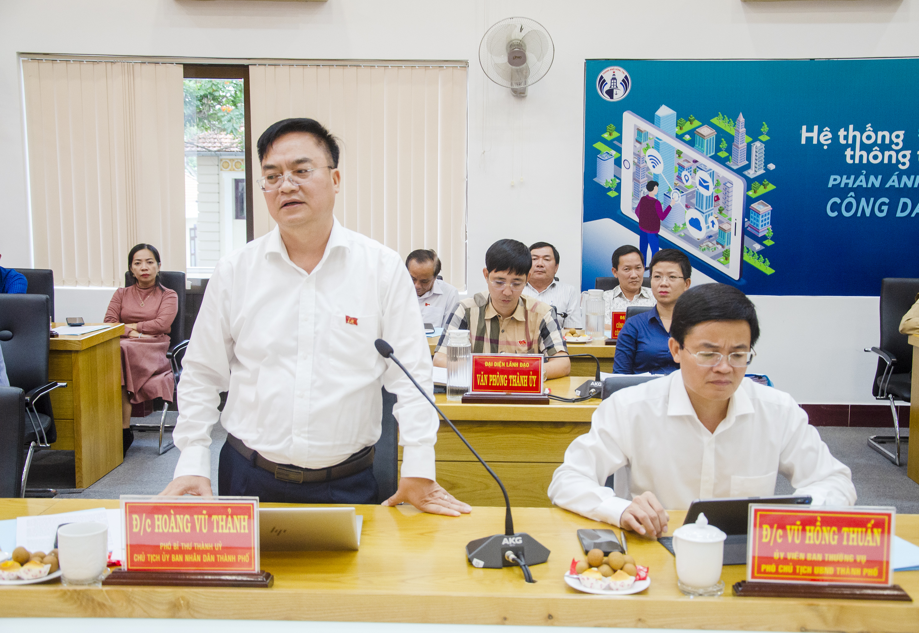 Ông Hoàng Vũ Thảnh, Phó Bí thư Thành ủy, Chủ tịch UBND TP. Vũng Tàu bày tỏ sẵn sàng chia sẻ kinh nghiệm và hợp tác với TP. Bảo Lộc để thúc đẩy mối quan hệ hợp tác, góp phần đưa 2 thành phố không ngừng phát triển trong thời gian tới.