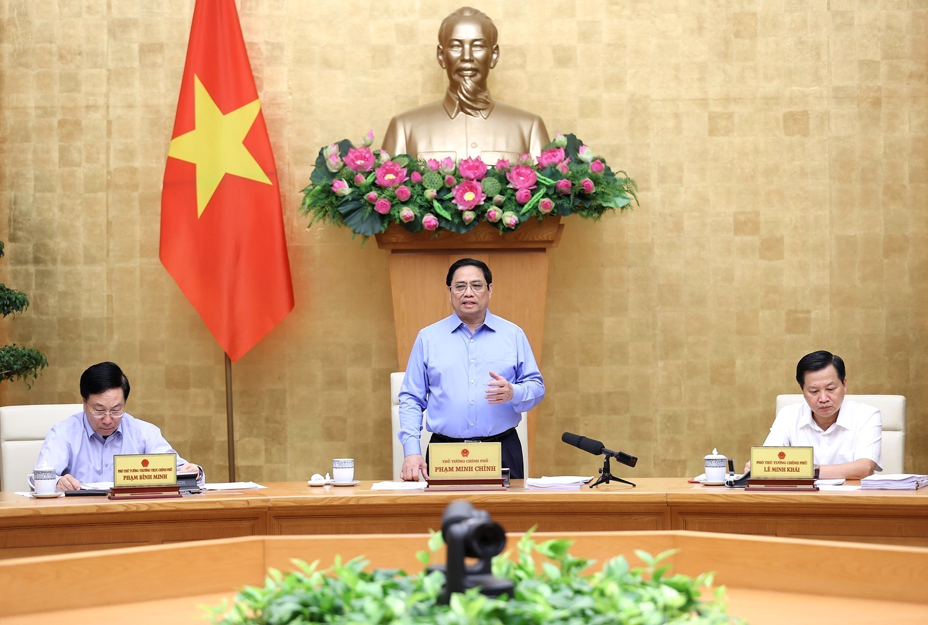 Thủ tướng Phạm Minh Chính phát biểu chỉ đạo tại phiên họp. Ảnh: DƯƠNG GIANG