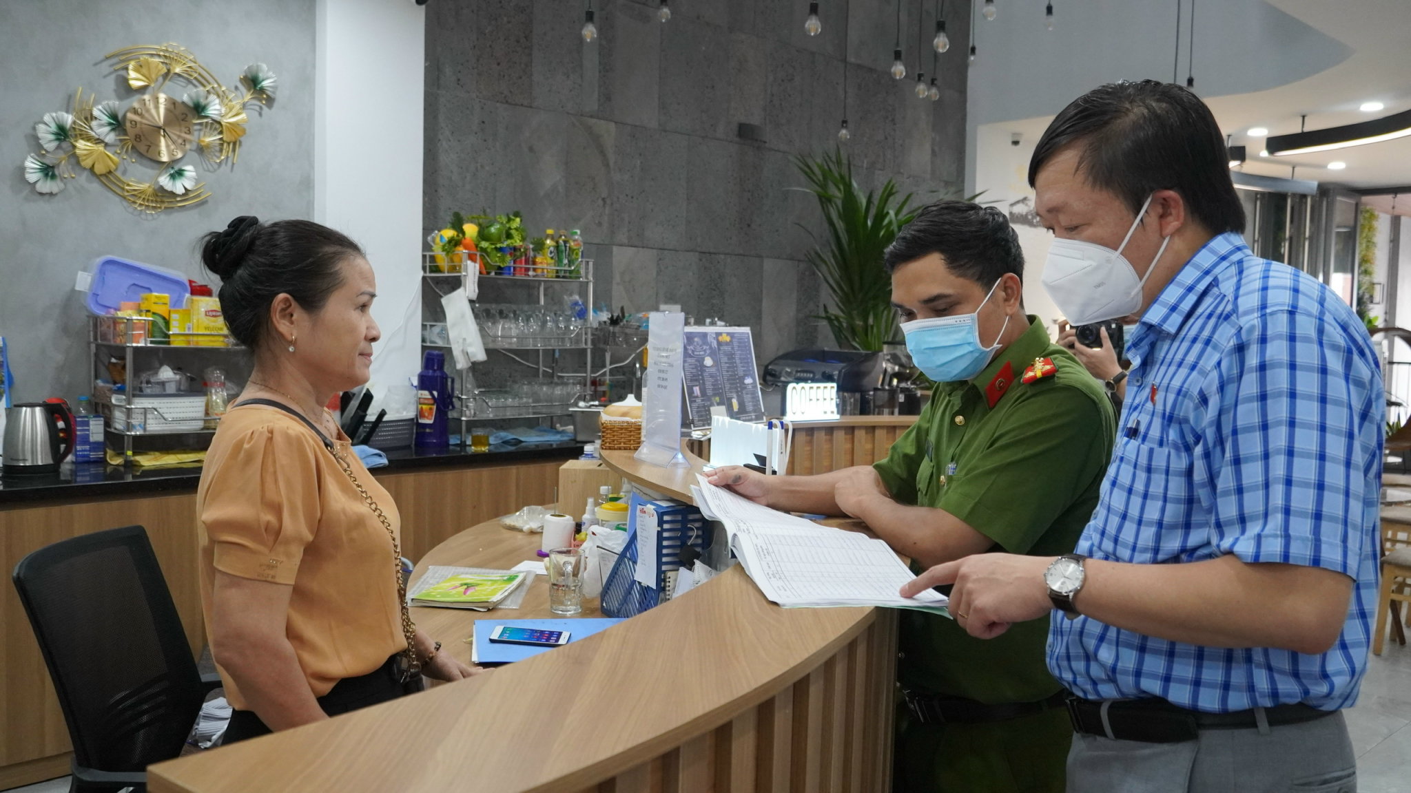 Đoàn Kiểm tra liên ngành du lịch dịch vụ, kiểm tra cơ sở lưu trú Aloha (12, La Văn Cầu, phường Thắng Tam, TP. Vũng Tàu).