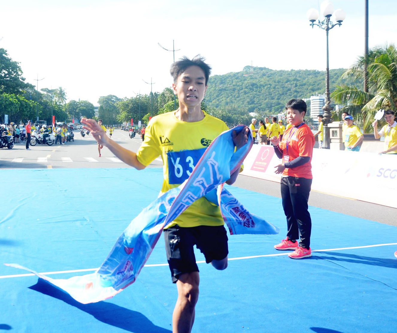 VĐV Trịnh Đức Thắng (CLB Teakwondo TT TDTT tỉnh) cán đích đầu tiên. 