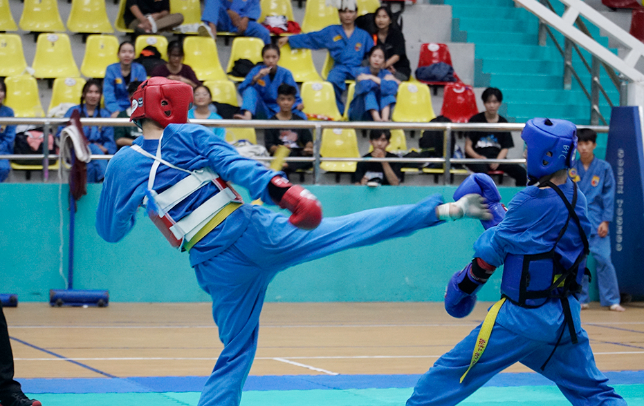 Các VĐV thi đấu đối kháng