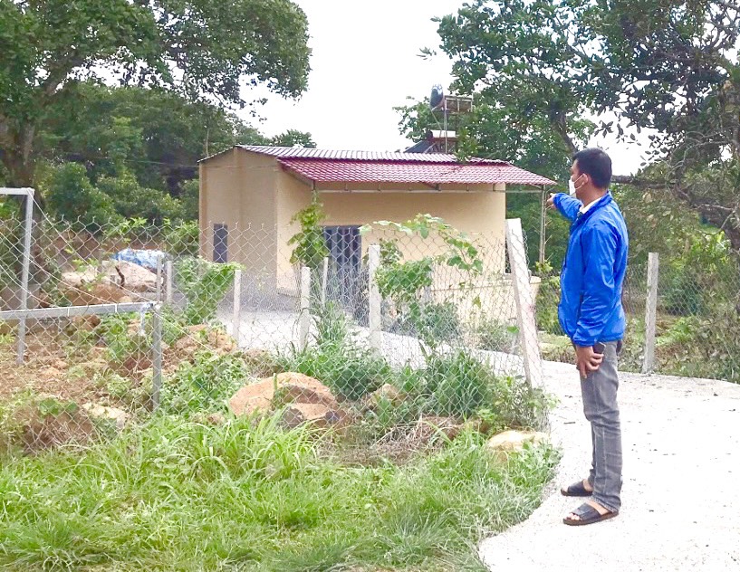 Căn nhà được xây trái phép trên đất nông nghiệp đang tranh chấp giữa ông Phú và ông Triều tại xã Bàu Lâm.
