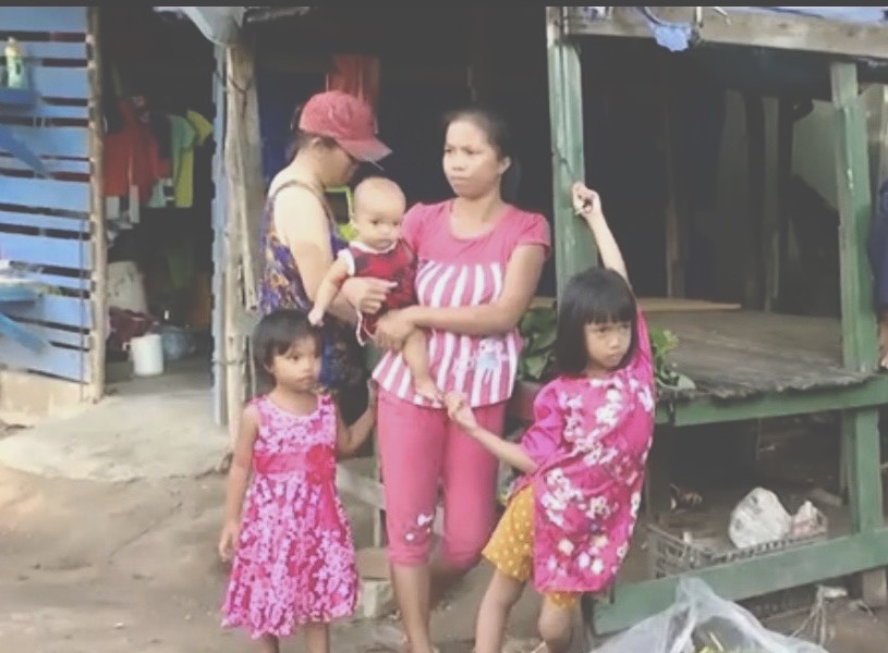 Các hộ dân sống tại khu trọ xóm nhập cư xung quanh bãi rác Tóc Tiên (ấp 4, xã Tóc Tiên, TX. Phú Mỹ).