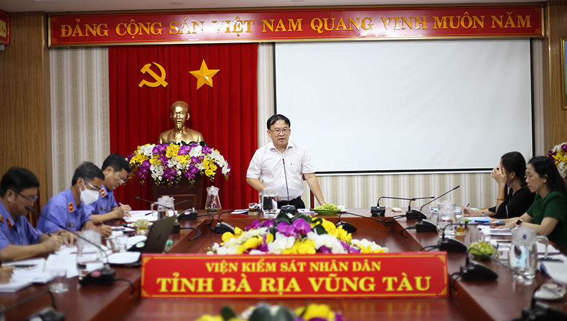 Ban Pháp chế - HĐND tỉnh giám sát “Việc chấp hành pháp luật trong công tác thu hồi tài sản bị thất thoát, chiếm đoạt trong các vụ án hình sự về tham nhũng, kinh tế” tại Viện KSND tỉnh.