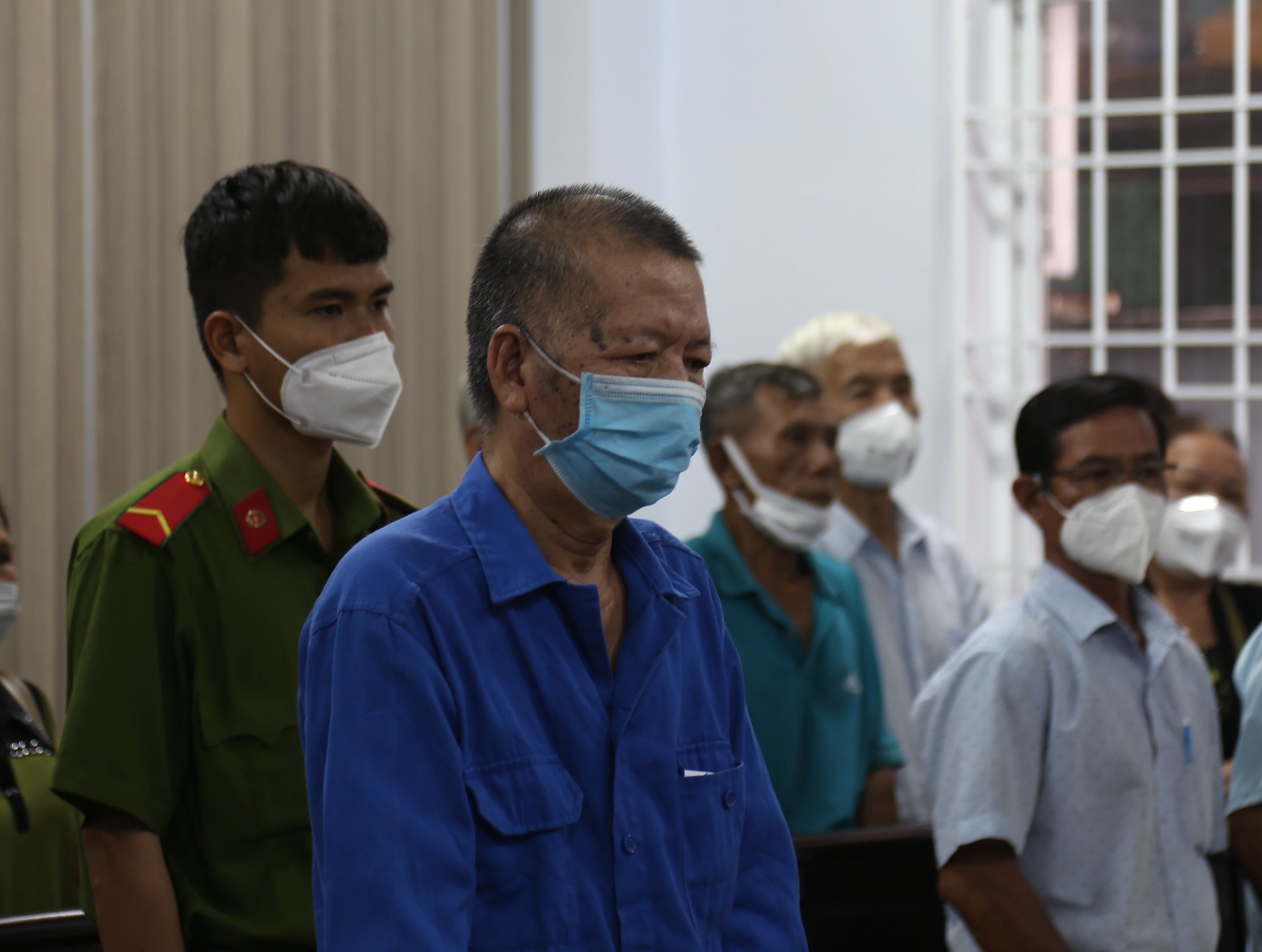 Bị cáo Nguyễn Cao Thăng bị tuyên phạt 18 năm tù vì giết vợ.