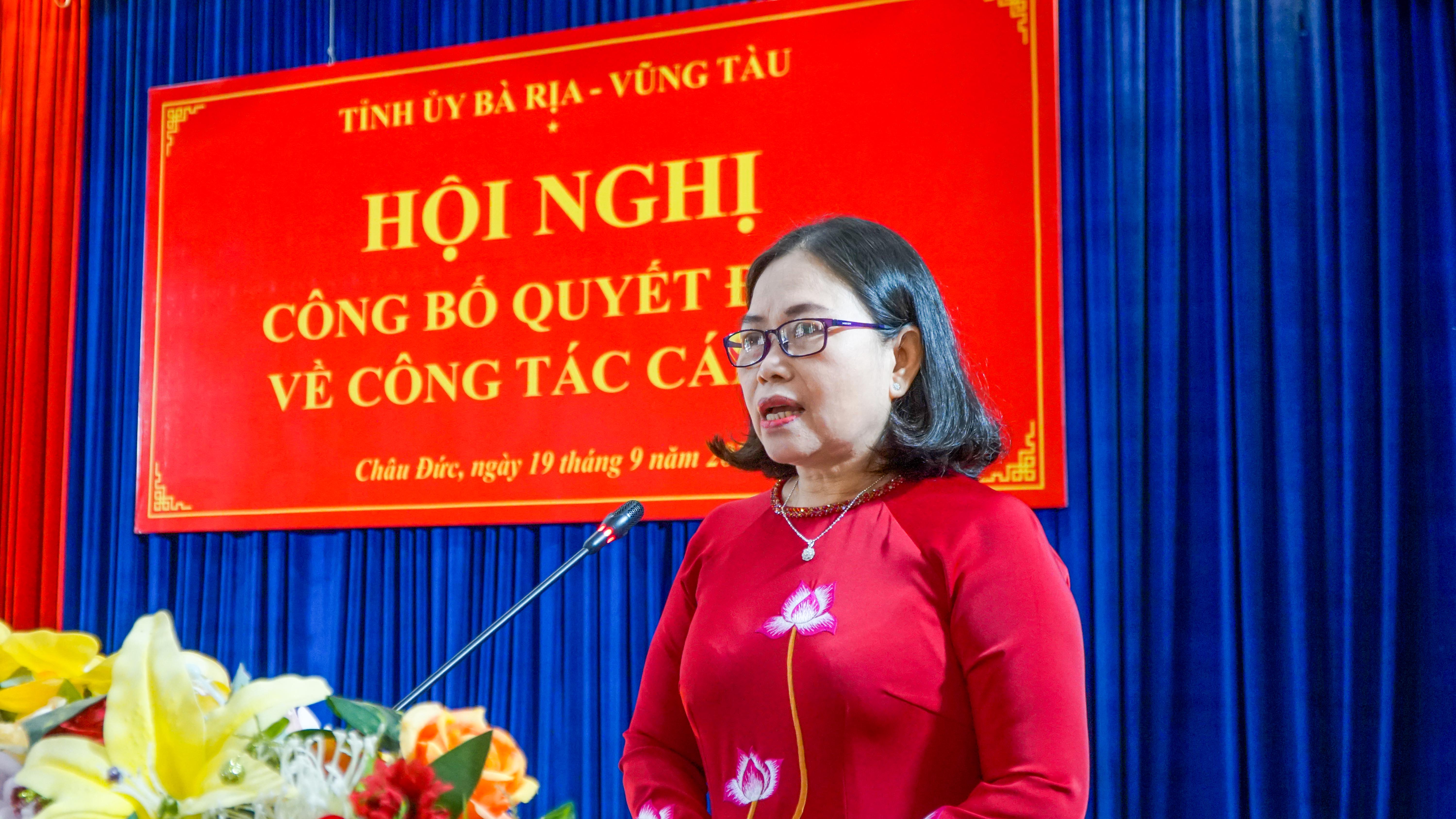 Bà Nguyễn Thị Yến, Phó Bí thư Thường trực Tỉnh ủy, Trưởng Đoàn ĐBQH tỉnh phát biểu giao nhiệm vụ tại hội nghị.