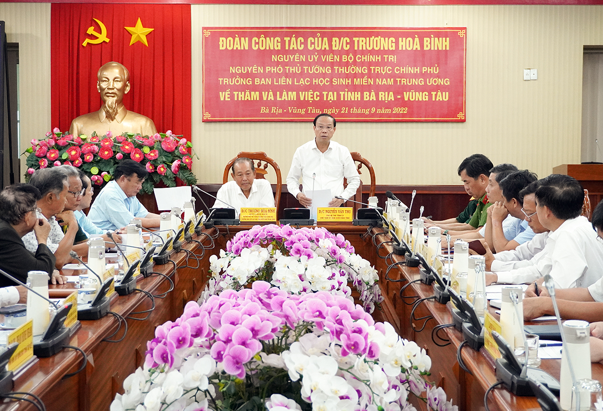 Chủ tịch UBND tỉnh Nguyễn Văn Thọ phát biểu tại buổi làm việc.