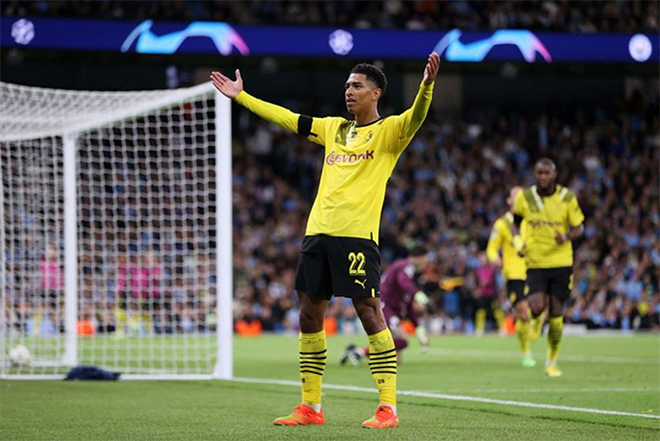 Bellingham vừa ghi bàn vào lưới Manchester City  tại Champions League.