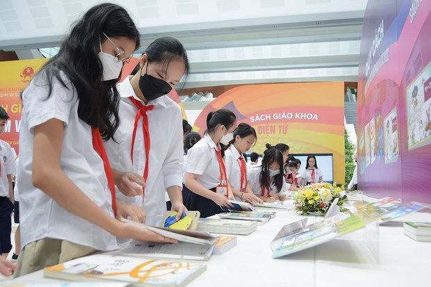 Các sách giáo khoa mới đều có phiên bản điện tử. (Ảnh: Bộ GD-ĐT)