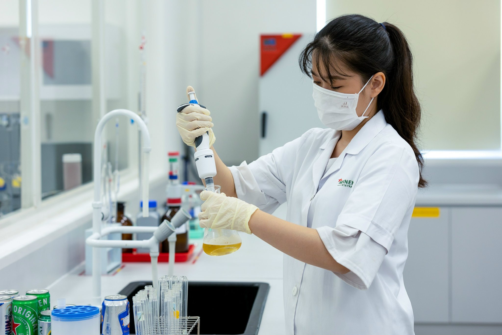 Nhà máy bia Heineken Việt Nam Vũng Tàu còn được xem là trung tâm sáng tạo của Heineken Việt Nam, đã sản xuất thành công 7 sản phẩm mới – tất cả đều là sản phẩm lần đầu tiên có mặt tại Việt Nam, trong đó có Strongbow, Tiger Platinum, Edelweiss và Heineken 0.0