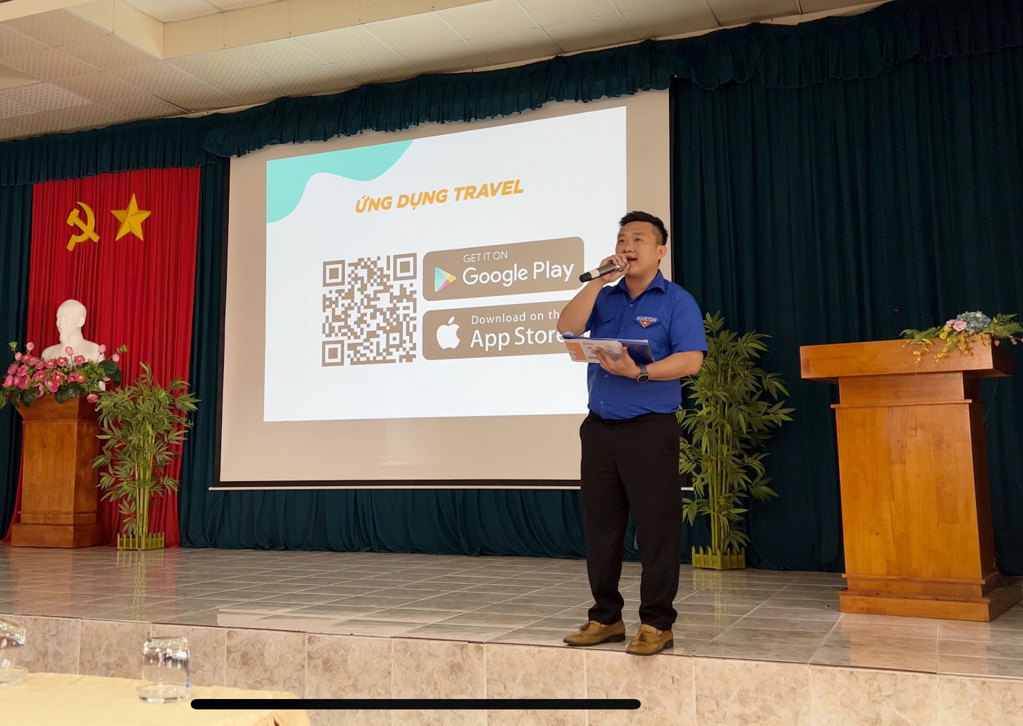 Võ Đại Dương- Bí thư Chi đoàn công ty TNHH IPRO Media trình bày ý tưởng 