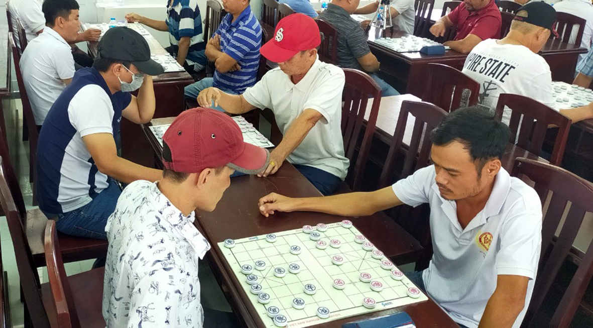 Các kỳ thủ thi đấu tại giải.