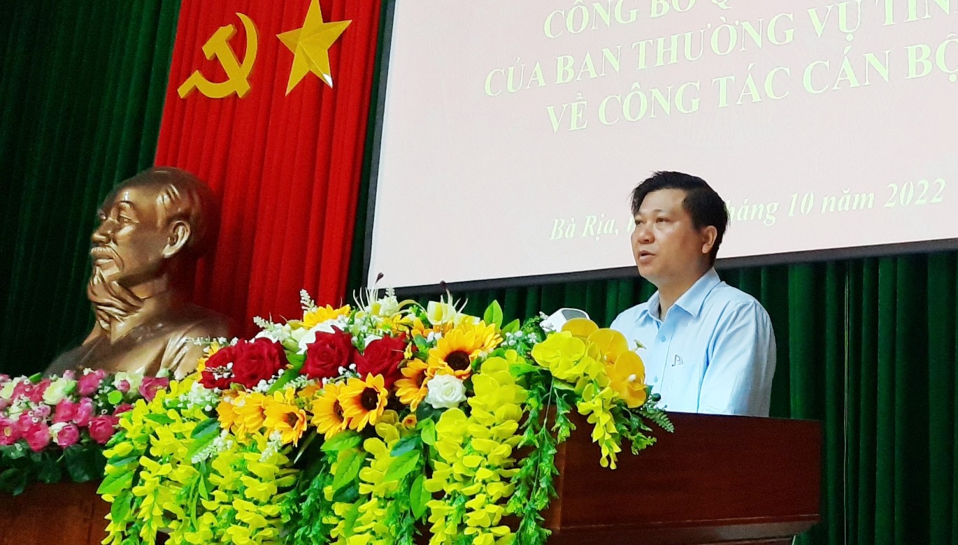 Ông Trần Văn Tuấn phát biểu tại hội nghị