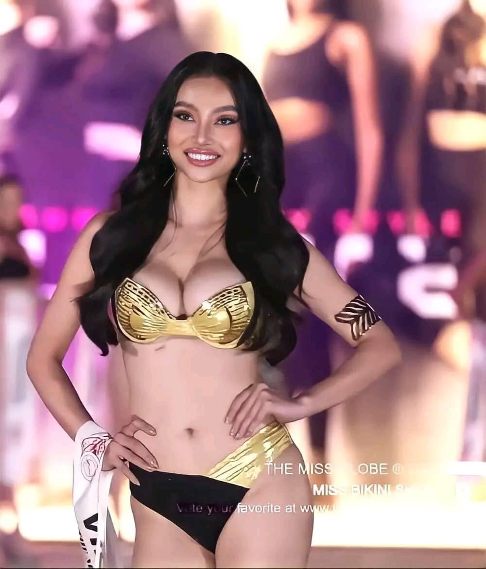 Người đẹp khoe trọn thân hình bốc lửa tại phần thi áo tắm.