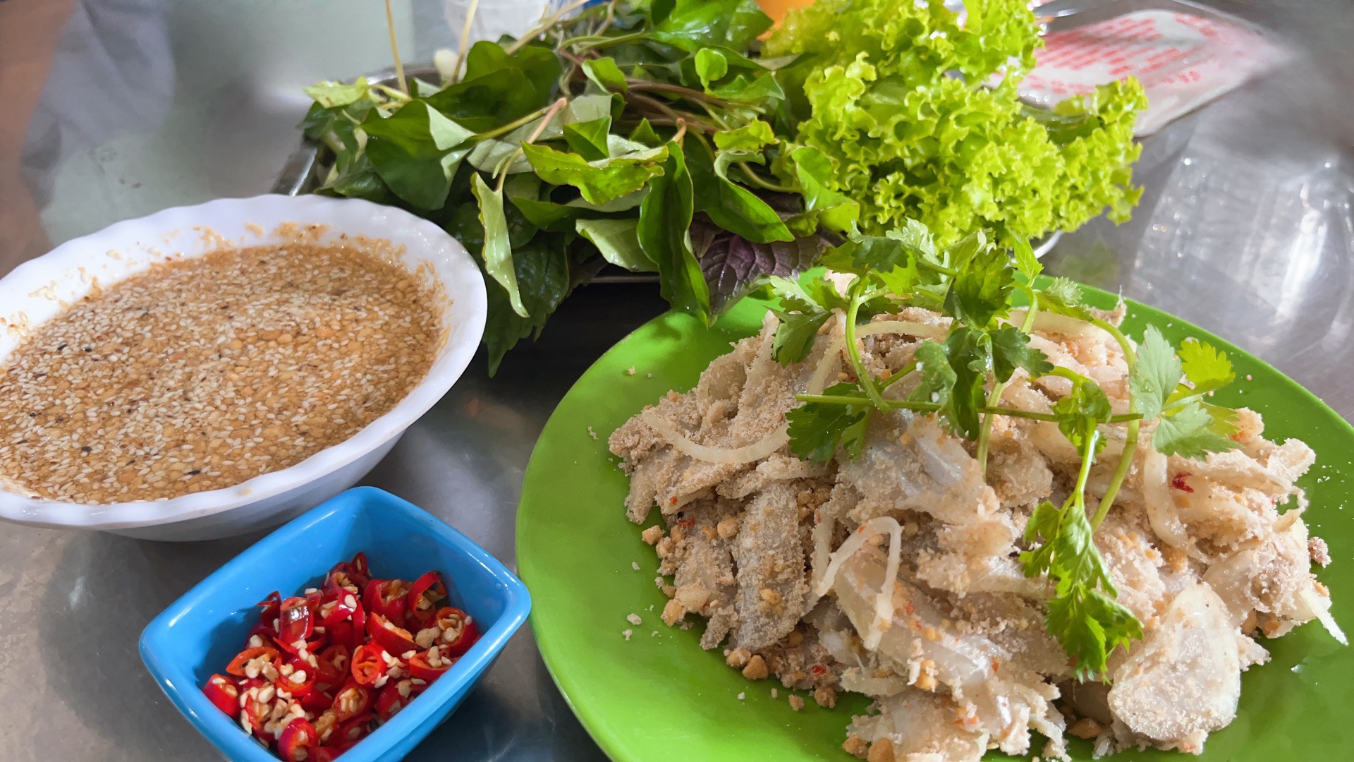 Món gỏi cá mai