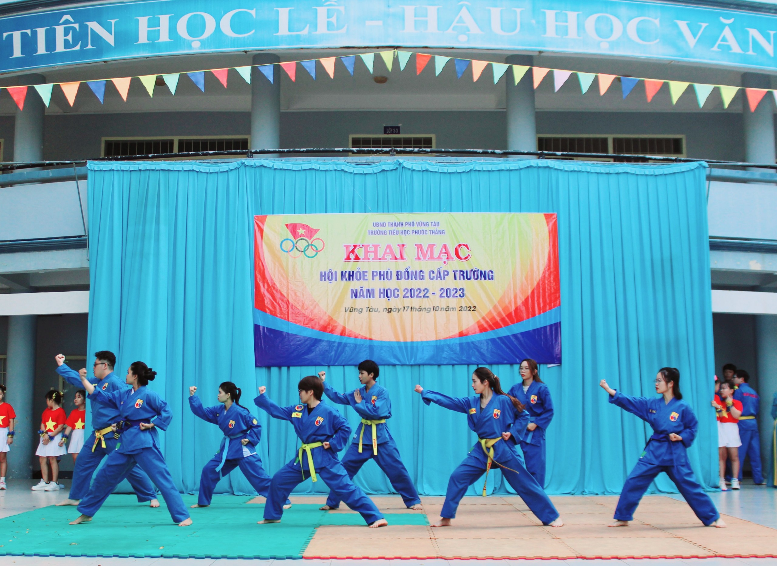 Các tiết mục biểu diễn tại lễ khai mạc Hội khỏe Phù Đổng Trường TH Phước Thắng.