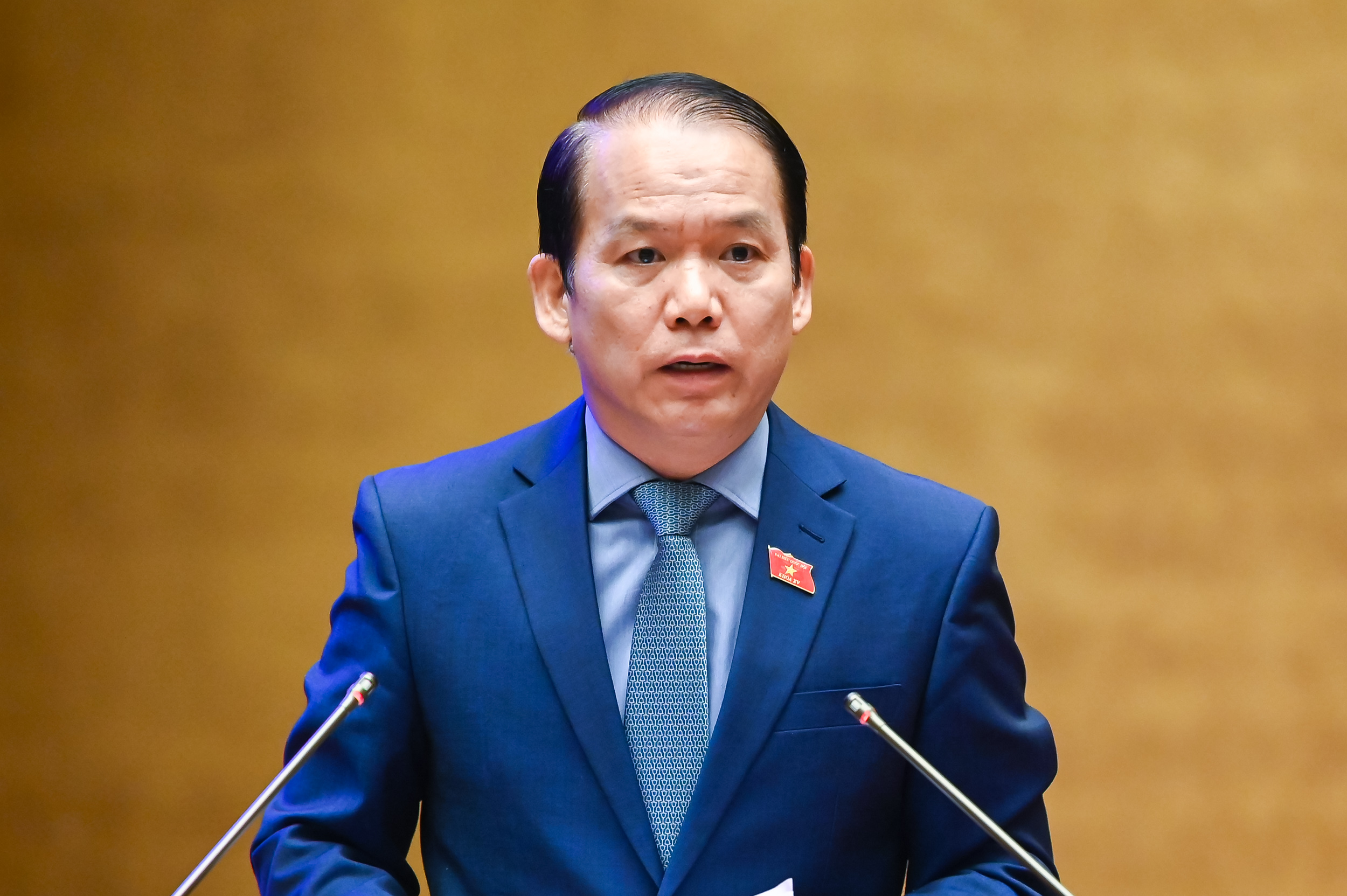 Chủ nhiệm Ủy ban Pháp luật Hoàng Thanh Tùng trình bày Báo cáo giải trình, tiếp thu, chỉnh lý dự thảo Luật Thực hiện dân chủ ở cơ sở: