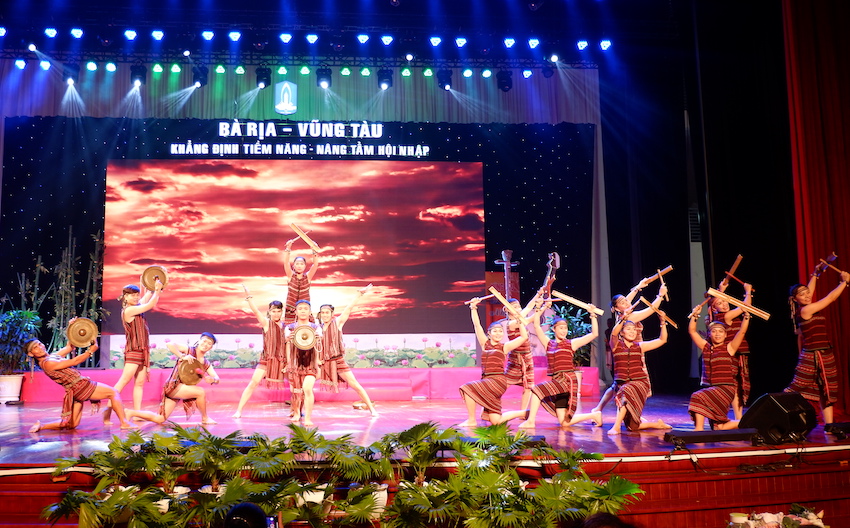 Tiết mục “Gọi rừng” của Đội Nghệ thuật quần chúng huyện Xuyên Mộc tại Hội thi Hát - múa dân tộc tỉnh Bà Rịa-Vũng Tàu lần thứ XII năm 2022.