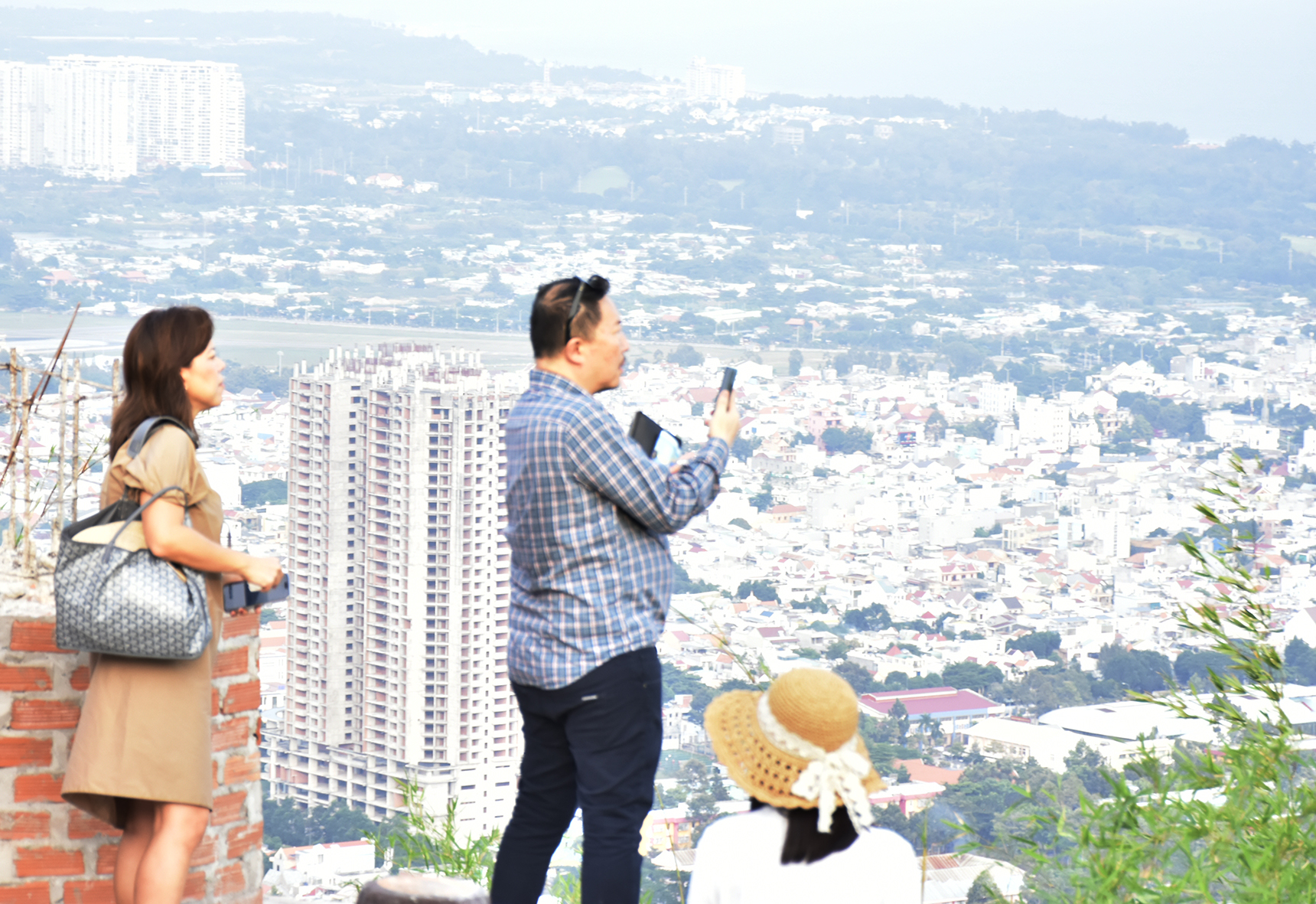 Và ngắm toàn cảnh Vũng Tàu từ Hồ Mây Park