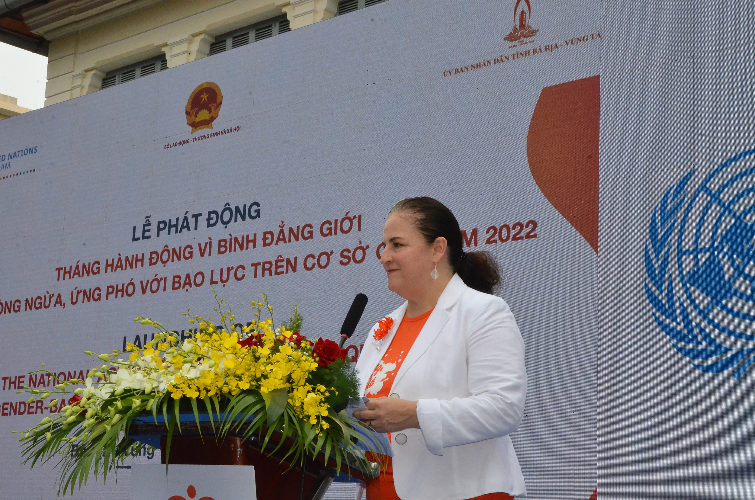 Bà Elisa Fernandez Saenz, Trưởng đại diện UN Women tại Việt Nam phát biểu tại buổi lễ.