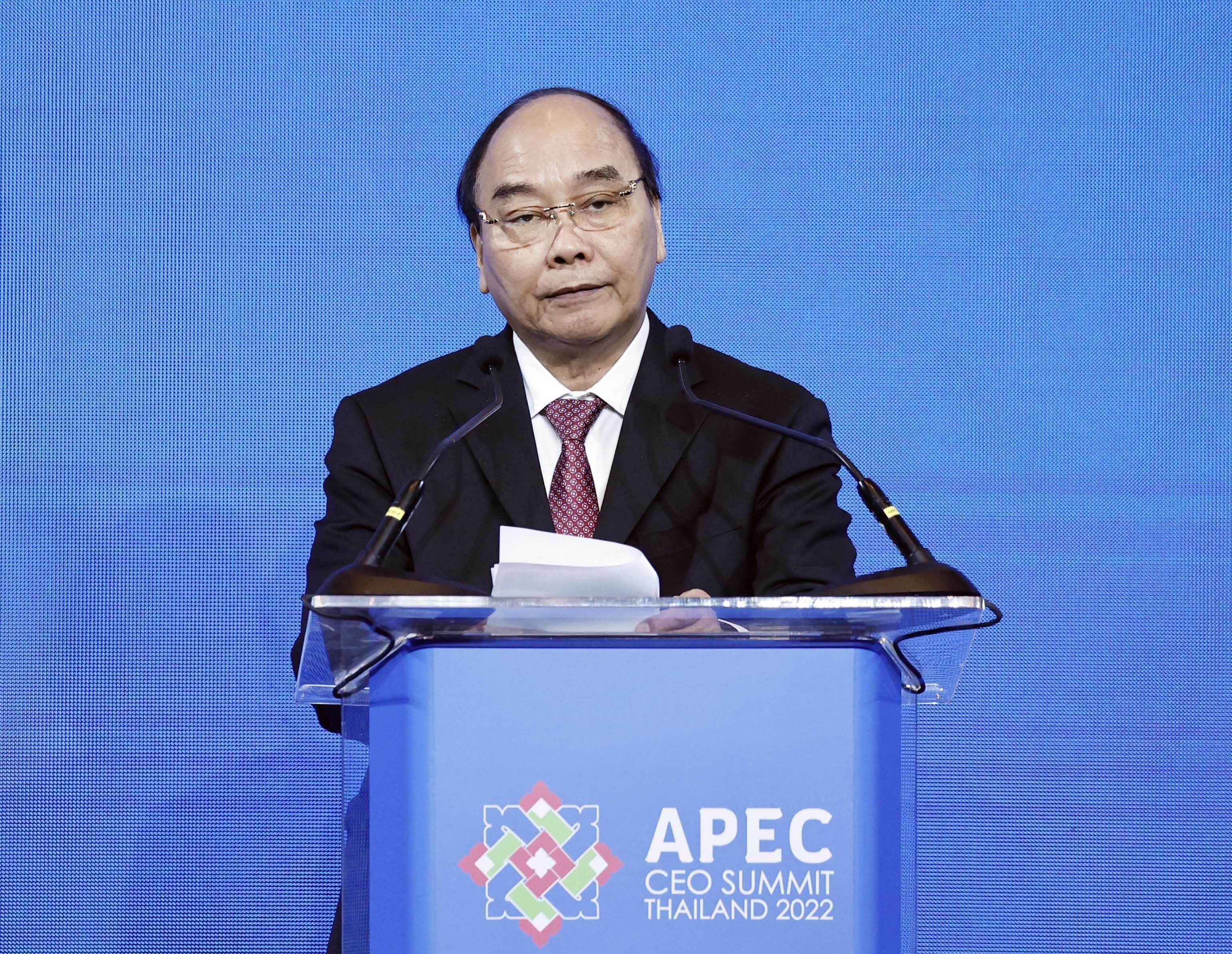 Chủ tịch nước Nguyễn Xuân Phúc phát biểu tại Phiên họp thứ 4 CEO Summit về Thương mại và Đầu tư. Ảnh: THỐNG NHẤT