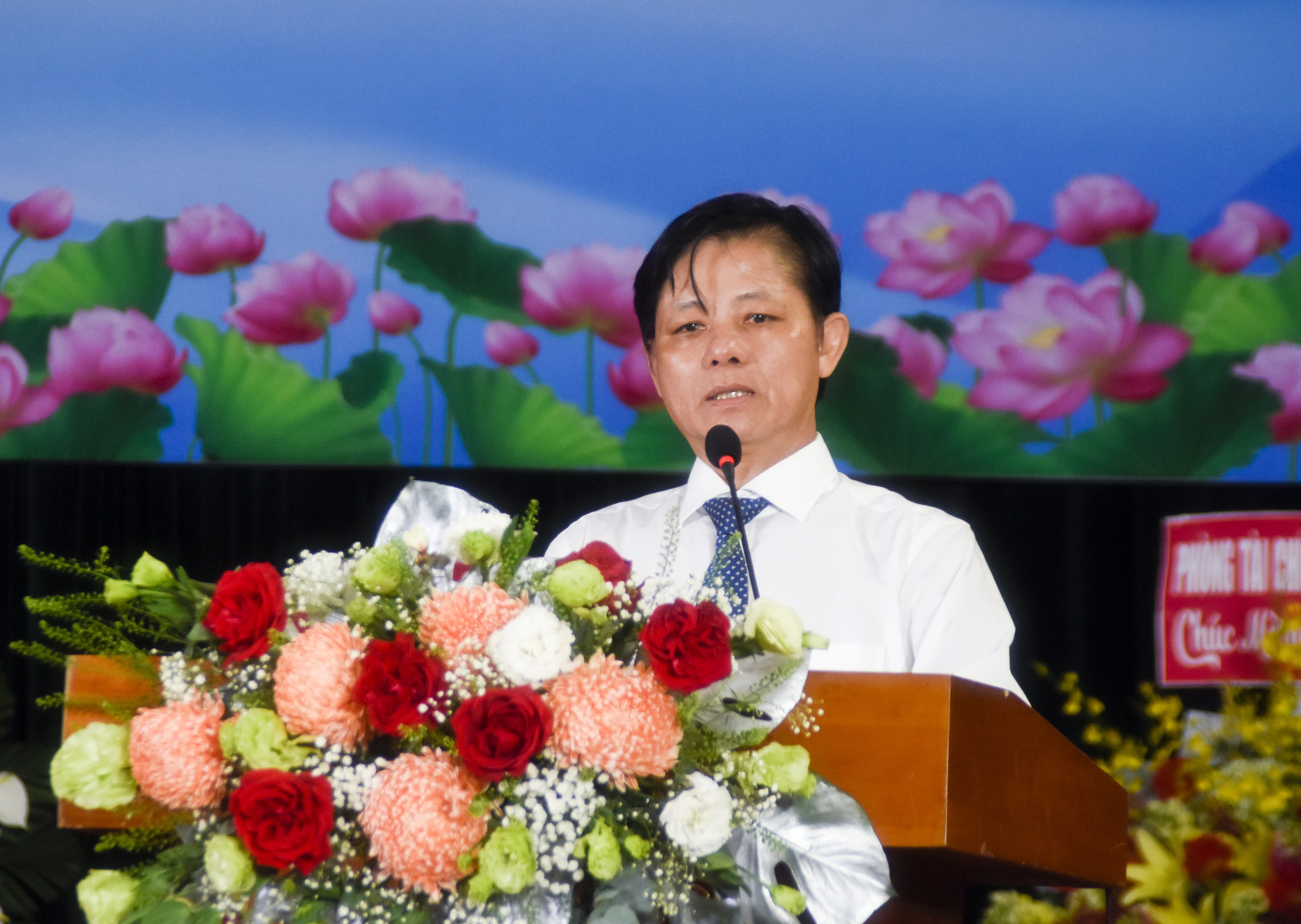 Thầy Lê Thanh Kính, Trưởng Phòng Giáo dục- Đào tạo huyện Châu Đức ôn lại truyền thống “Tôn sư trọng đạo”