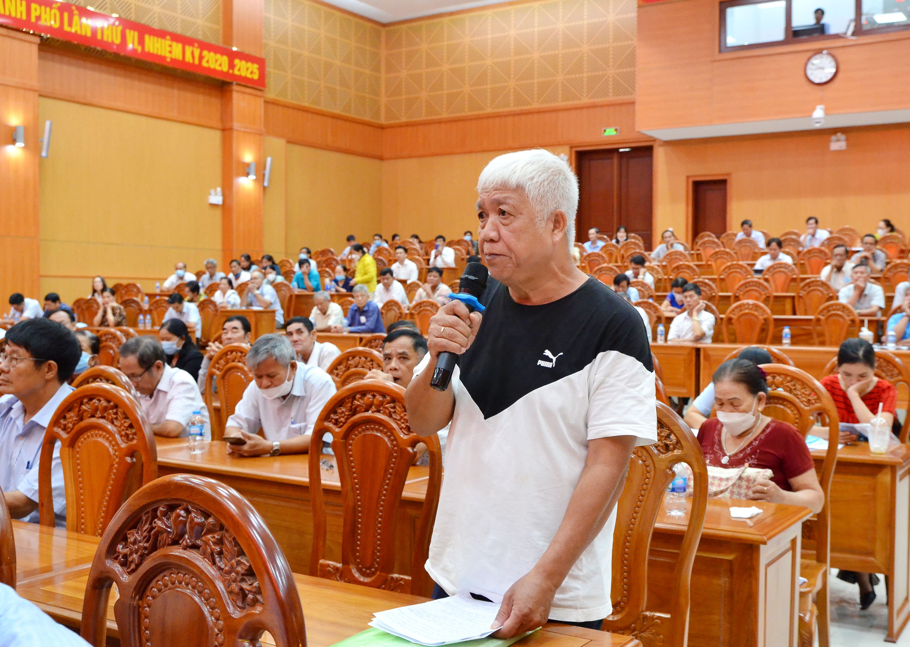 Cử tri Phạm Văn Thuận (phường Phước Hiệp, TP. Bà Rịa) đề nghị các cơ quan nhà nước đẩy nhanh thời gian giải quyết khiếu nại cho người dân.