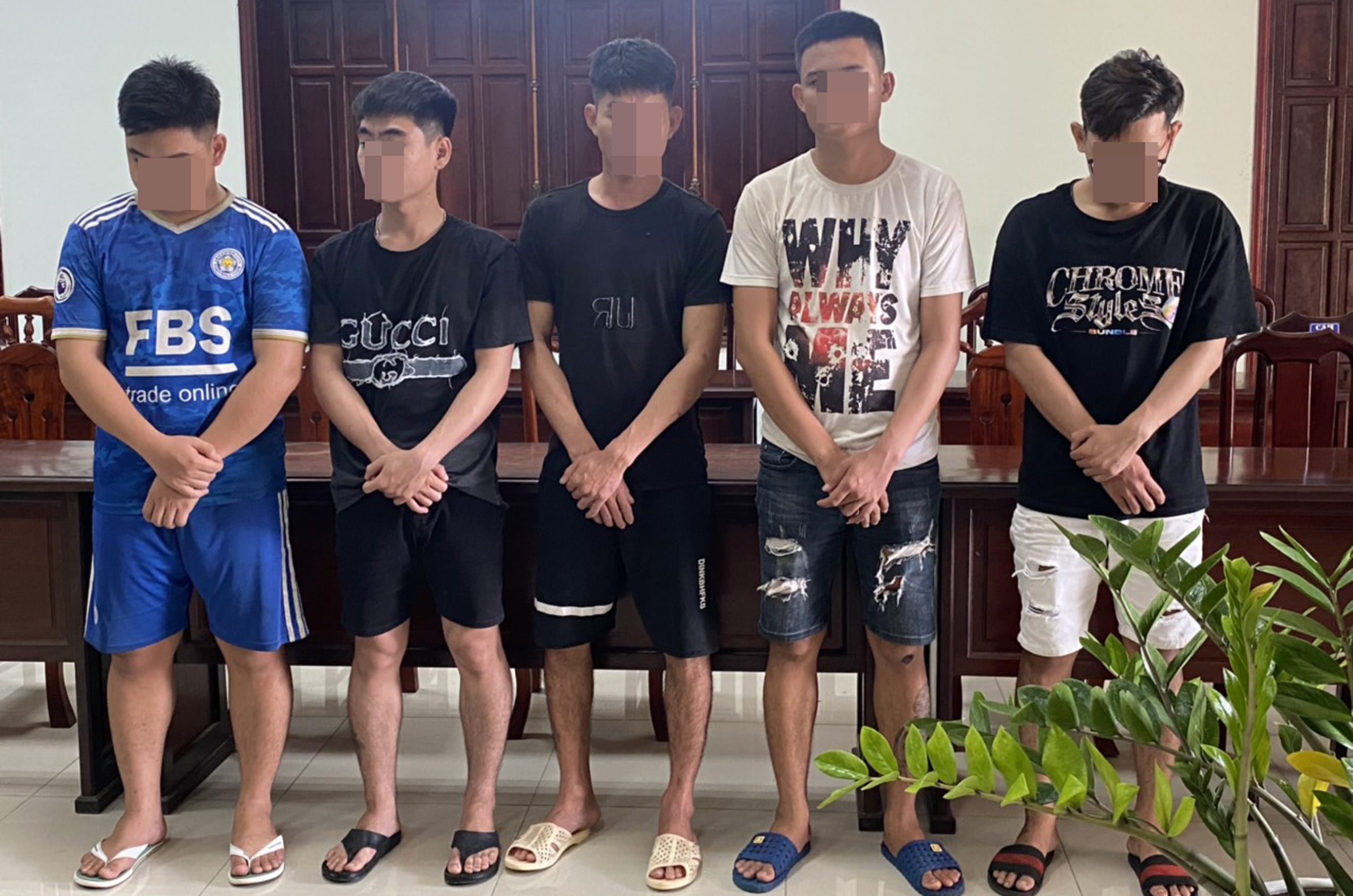 Các đối tượng tại cơ quan công an