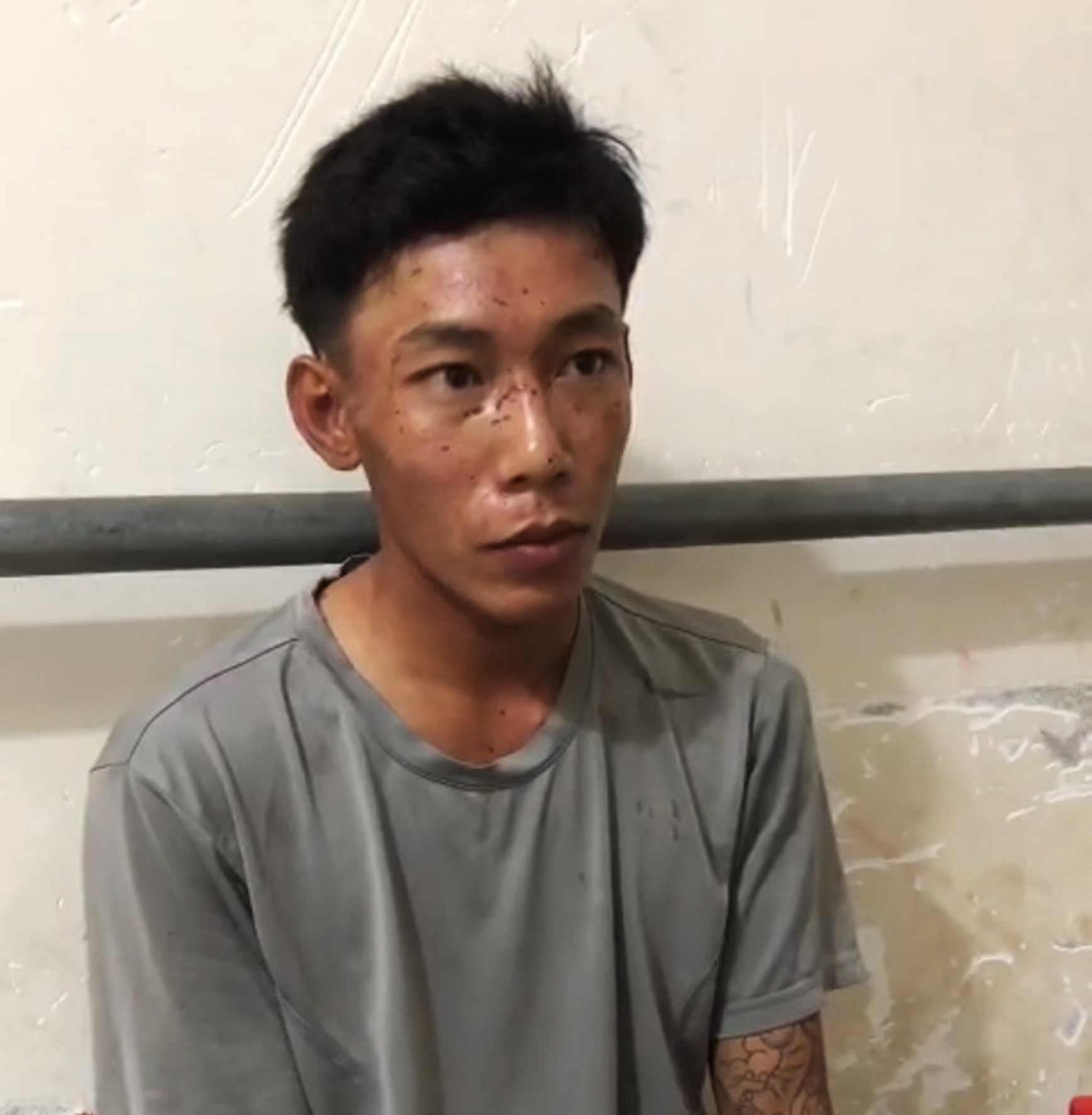 Phúc tại cơ quan công